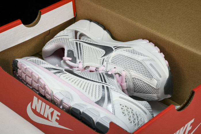 nike air zoom vomero 5   fn3695-001