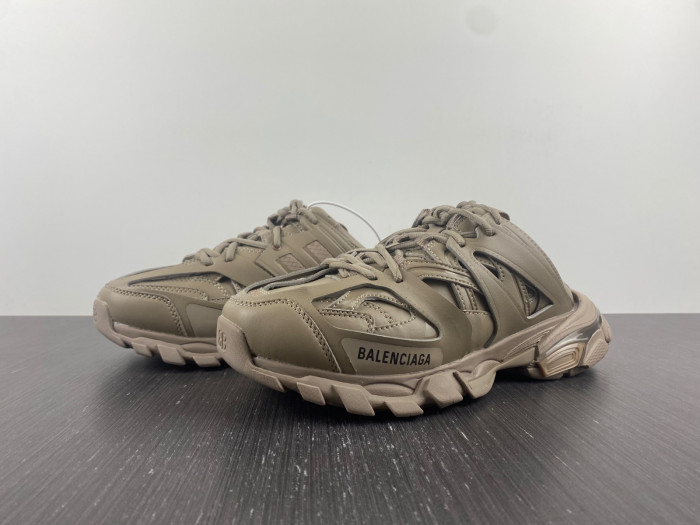 Ba*len*cia*ga track trainer  btt-026
