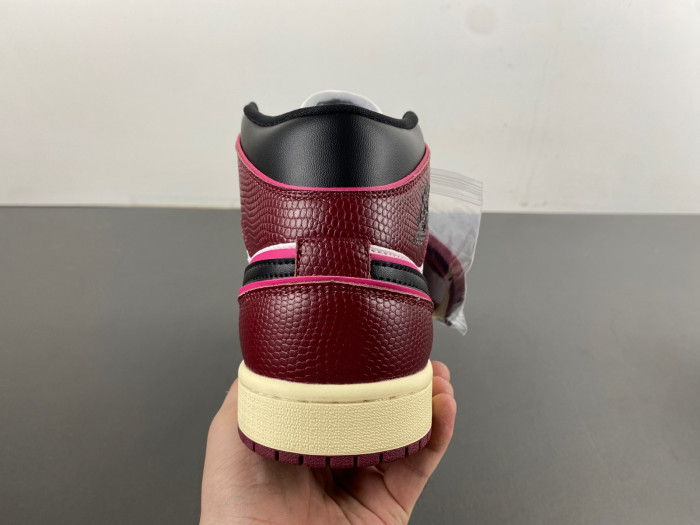 air jordan 1  mid    fq7818-101
